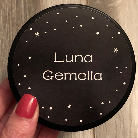 Meet your Posher, Eliana - Picture 1 of 1